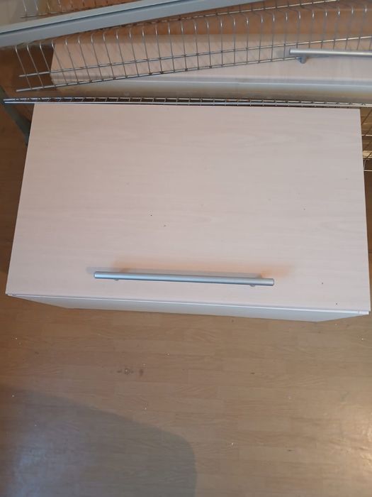 Продам Шкафы кухонные и 2 листа дсп