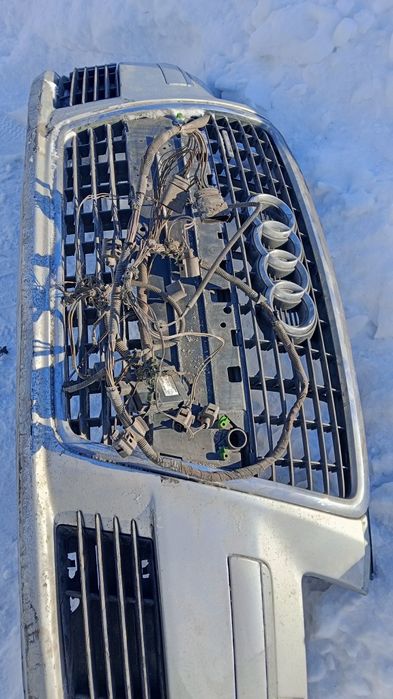 Бампер А, 8. Д3.  в хорошем состоянии