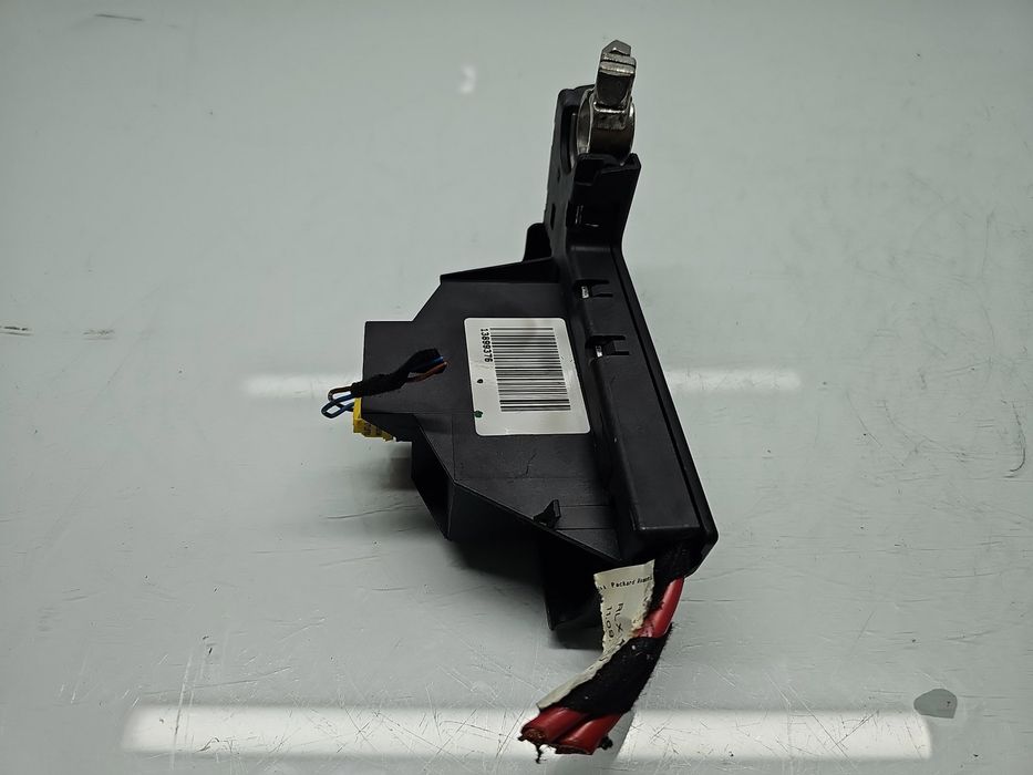 Borna baterie (+) cu capsa AUDI A6 (4G2, C7) [Fabr 2012-2017] 8J091545