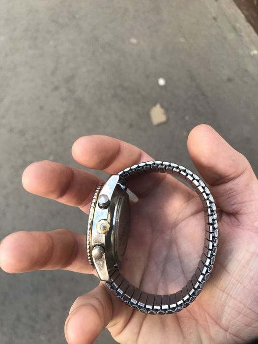 Продам часы на запчасти