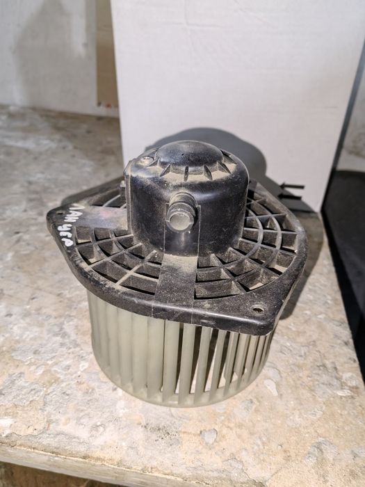 Продам моторчик печки Митсубиси Лансер 10