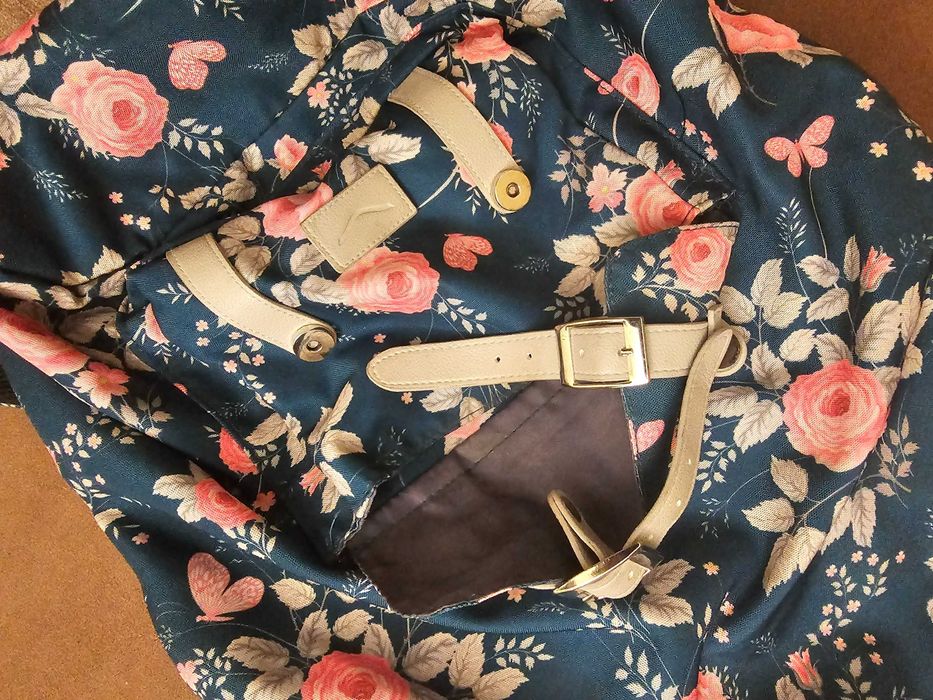 Rucsac cu motiv floral