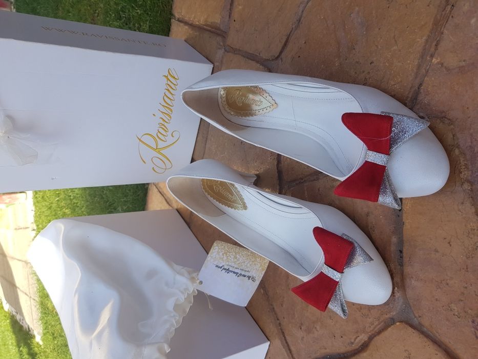 Pantofi de mireasă ( piele naturală) noi! Factura