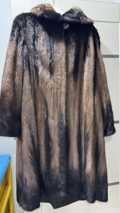 Продам норковую шубу