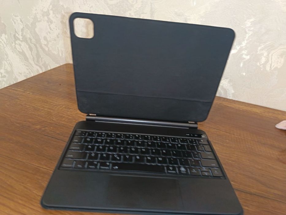 iPad 11 Pro (3rd generation) uchun klaviatura (pod orginal)