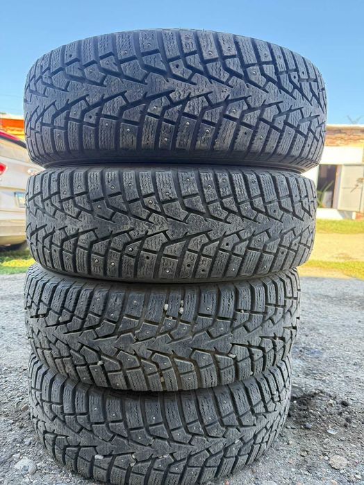 Зимние шины 205/65 /16 Maxxis