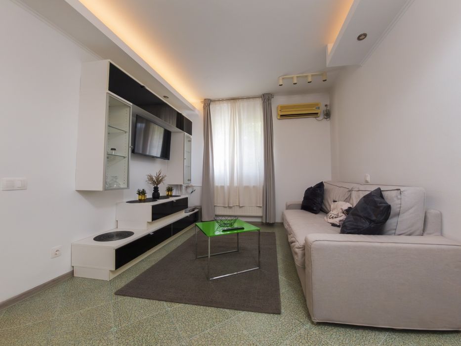 Apartament de 2 camere de închiriat