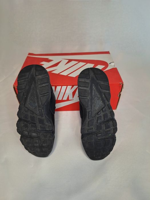 Nike Air Huarache DH4439-001 |

36 | Negru | Originali | Adidaş