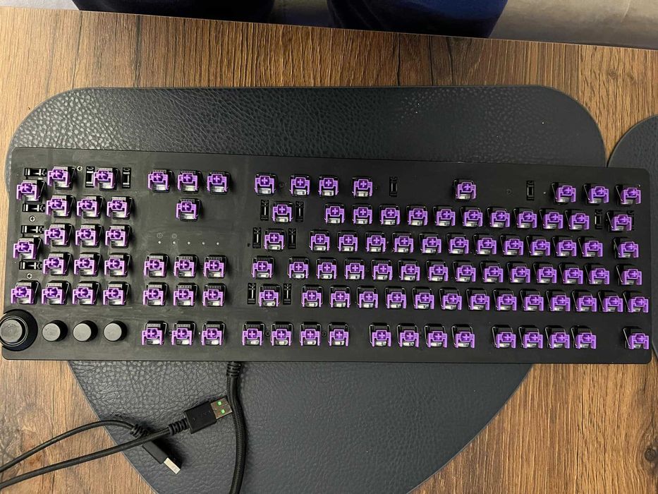 Клавиатура Razer Huntsman Elite (първата версия)