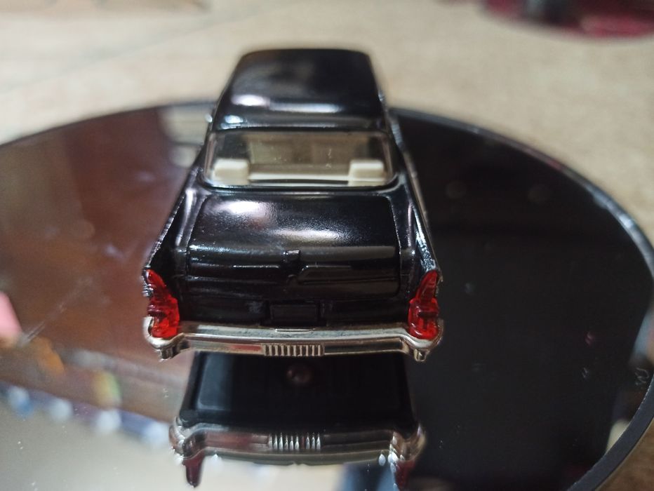 Модель Чайка газ-13  СССР 1/43