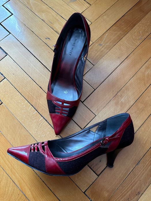 Елегантни дамски обувки средно високи 39 номер