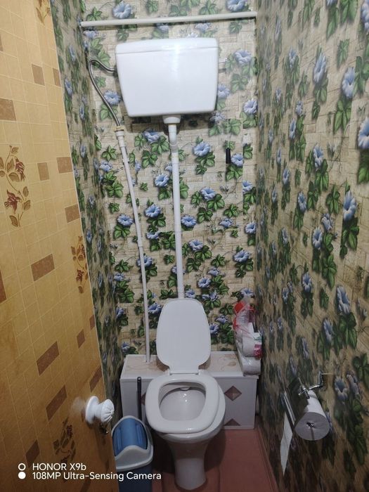 Navoiy shahrida 3 xona uyimiz ijaraga beriladi ichida hamma jihozlari