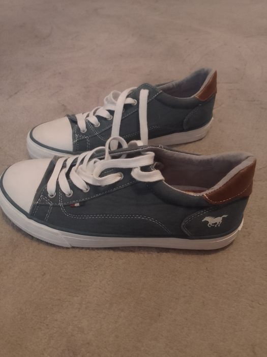 Tenesi Mustang 37 originali