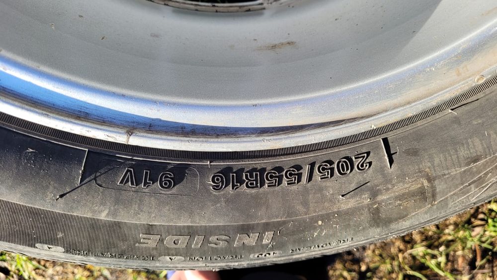 Jante toyota avensis R 16