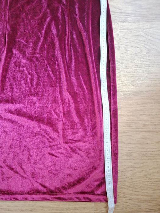 Rochie de catifea cu umerii goi, marimea S/M nou