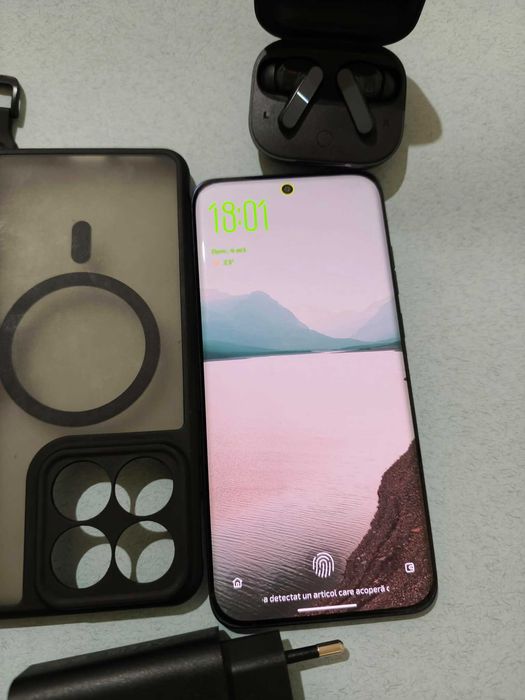 Telefon Motorola Edge 70 Fusion 256GB – Pachet Complet + Căști Wireless Ediție Cupa Mondială