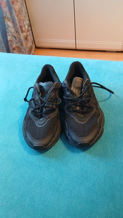 Adidași din piele pentru dame