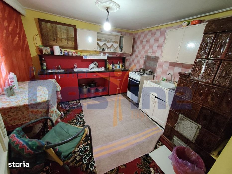 Casa batraneasca modernizata 74 mp + 73 mp anexe teren 585mp