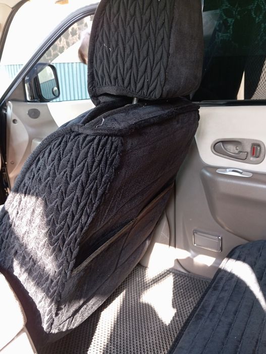 Продам чехлы на авто