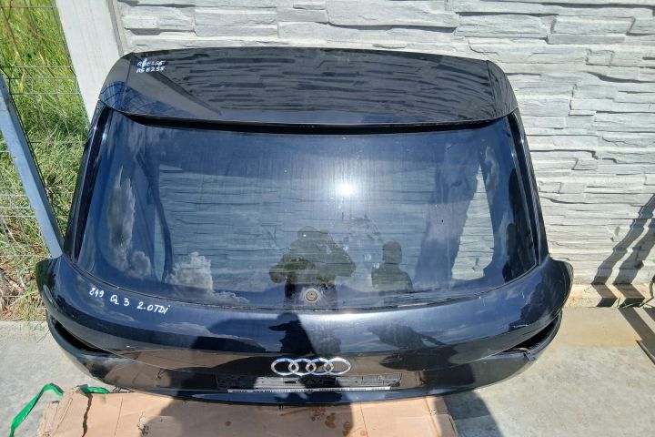 Hayon / Haion cu luneta Audi Q3 8U