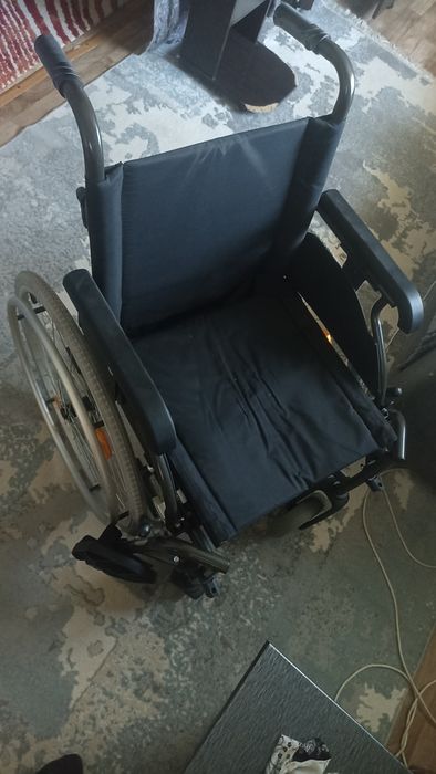 Продаем коляски уличную и комнатную