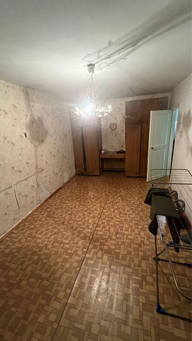 Продам 3х комнатную квартиру город Сатпаев ул. Абая дом 18 срочно