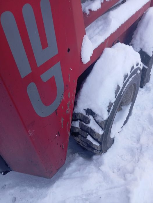 Продаётся бортоповоротный минипогрузчик