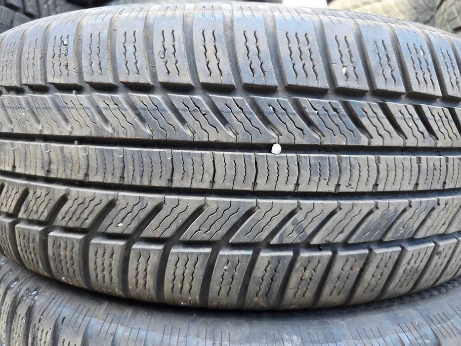 2бр Зимни гуми 215 65 16 - Continental - DOT 2022