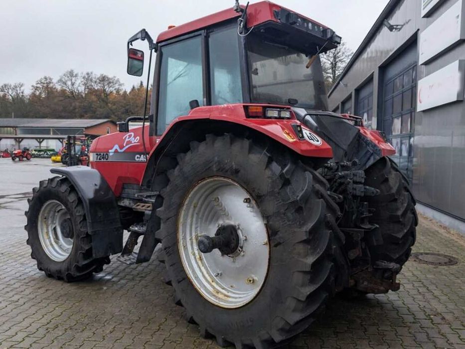 Трактор колесный Case IH 7240 MAGNUM