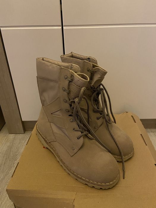 Tinuta combat , scurta combat , bocanci combat, etc.