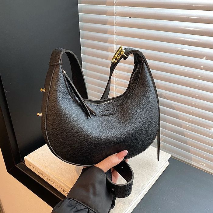 Сумка чёрная 5000 тг