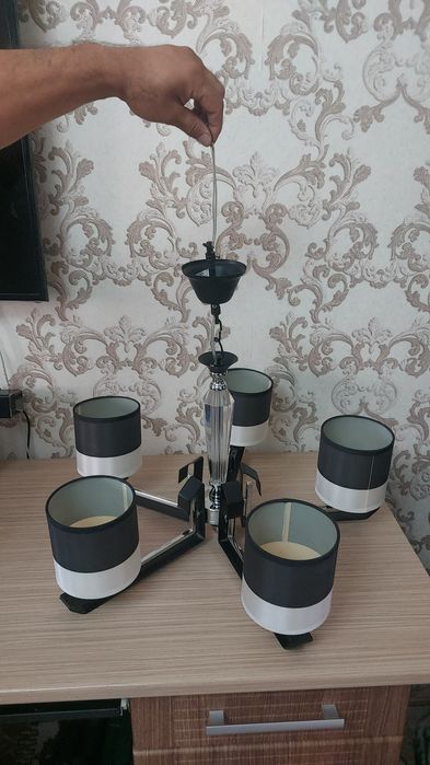 Продам 5 - рожковую    люстру