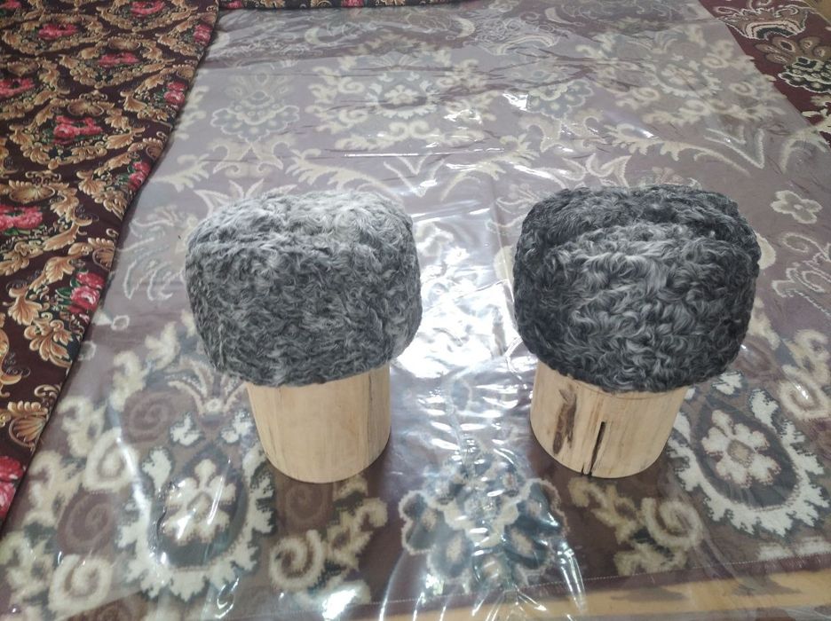 Нурота каракулчаси табий тоза қарақулча терисидан тикилган ҳархел