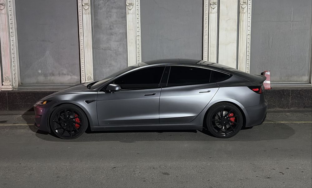 Tesla model 3 performance