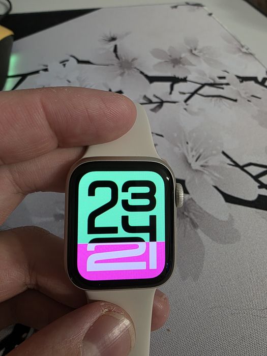 Apple Watch SE 2 (40 mm) продам