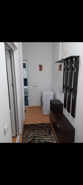 Vând apartament.