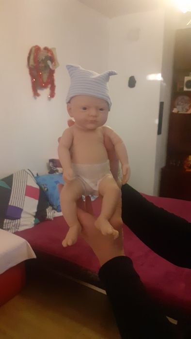 Продавам силиконова кукла