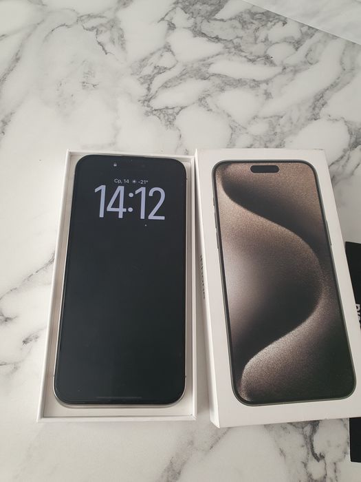 Продам айфон 15 про макс 512 гб