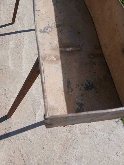 Мангал сатылады.