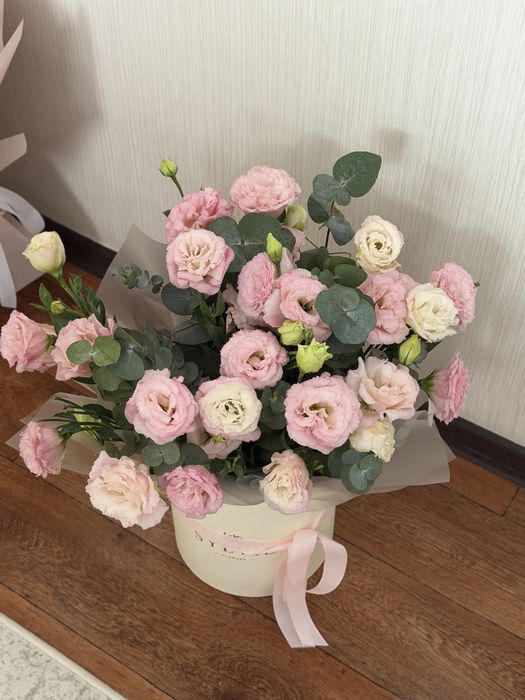 Цветы свежие розы