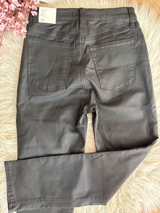 Нови дънки MANGO