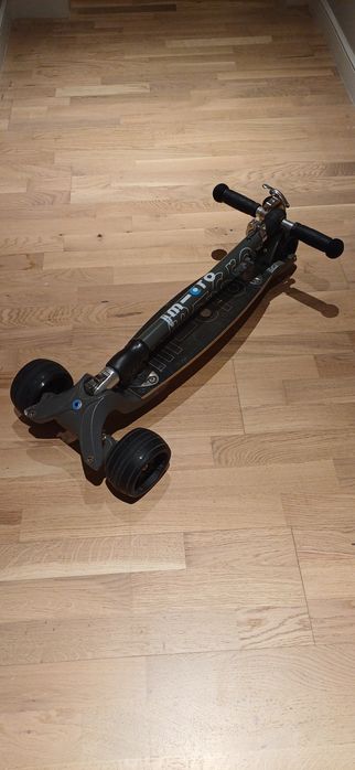 Trotinetă Micro pentru adulți și copii 12+, nefolosită