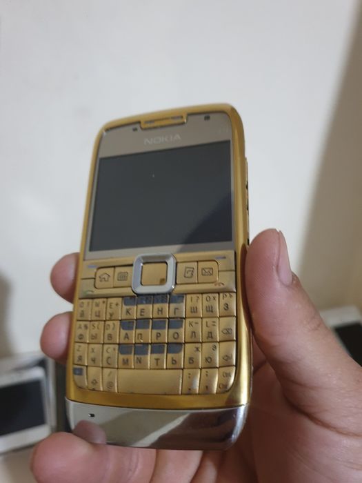Nokia E71  Tilla rangi
