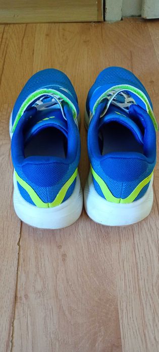 Adidas детски маратонки 30 номер