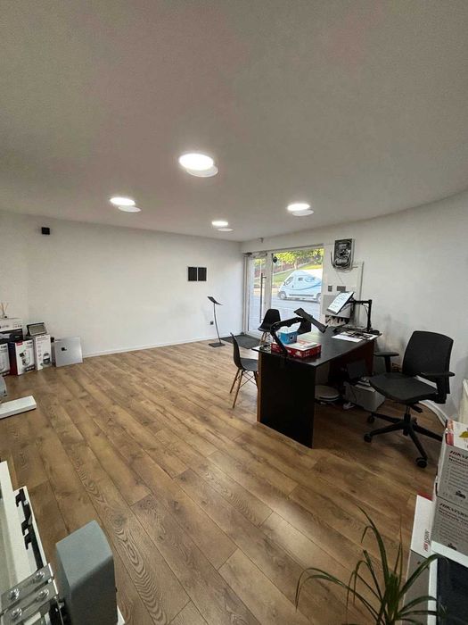 Spatiu comercial de inchiriat vad comercial