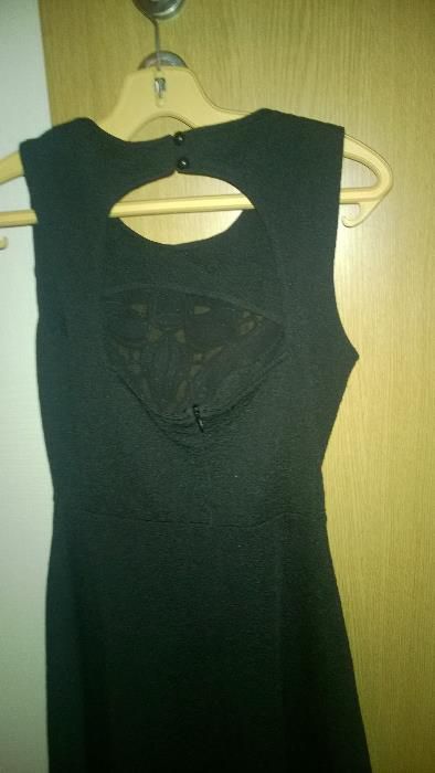 Дамска рокля с бродерия