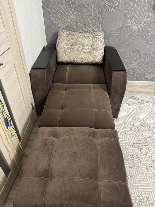 Продам диван и кресло