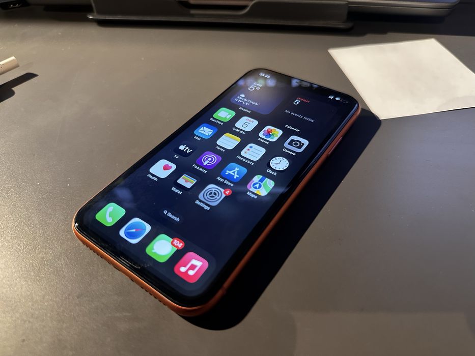 Apple iPhone XR – 64 GB