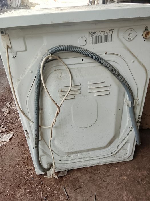 Стиральная машина INDESIT
