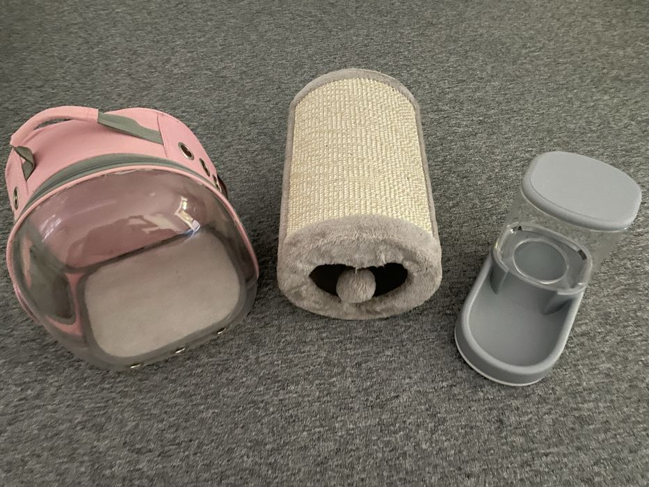 Kit pentru pisici: bol bobițe, ghiozdan transport cu fermoar, jucărie tunel cu minge și iută